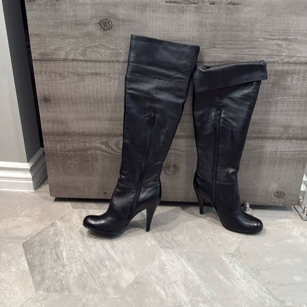 NINE WEST Black Heeled Boots - Style "Memento" - Size - US 8